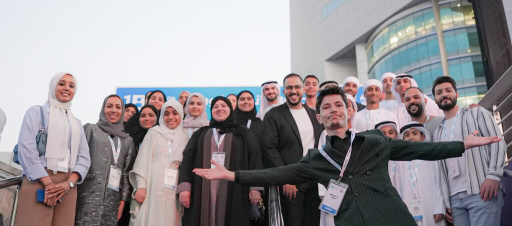 محمد اللباد ، قمة المليار متابع ، قمة المليار متابع: نقطة التقاء لصناع المحتوى والمبدعين حول العالم في دبي 
