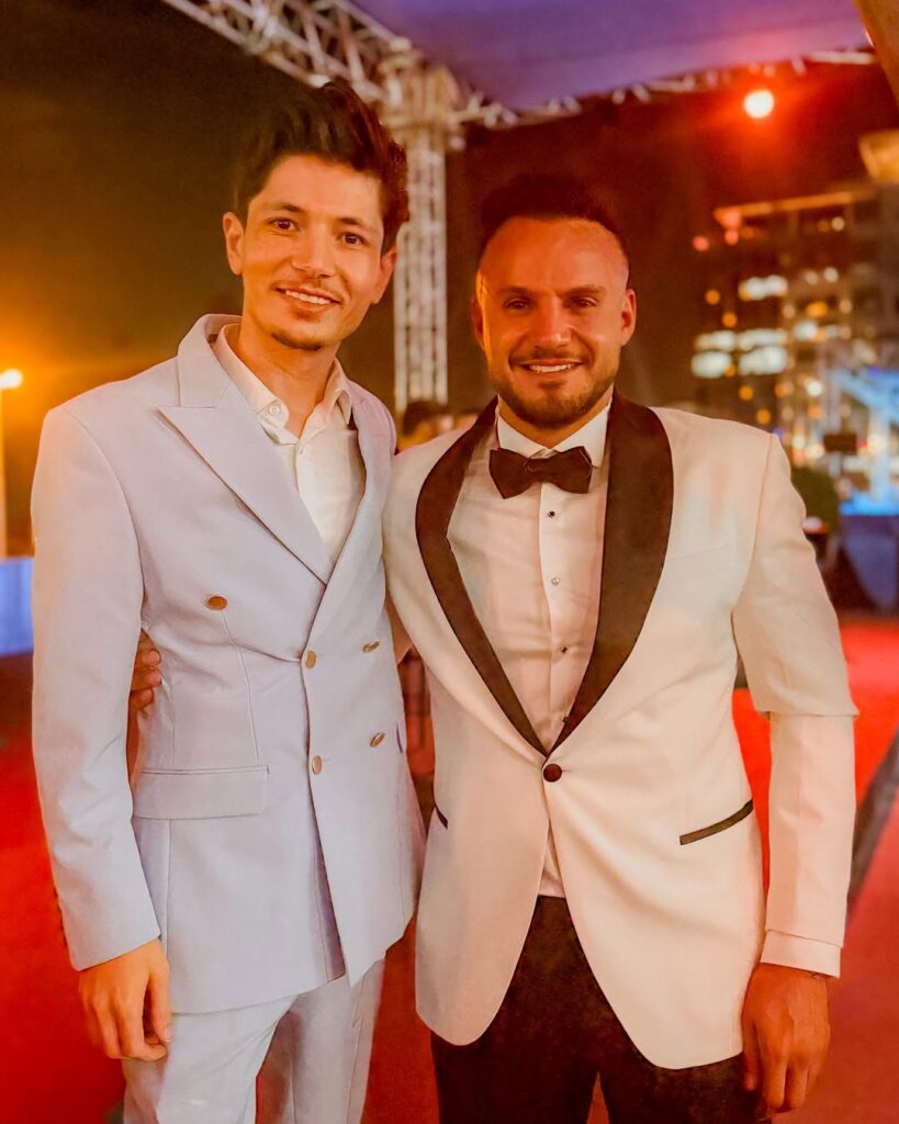 محمد اللباد ، عمر حميدات ، قمة المليار متابع
